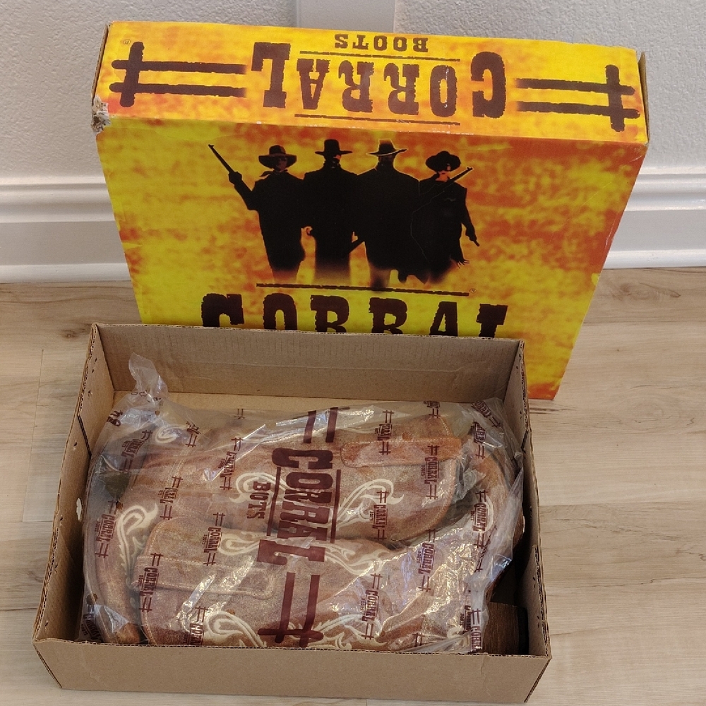 Corral Women's Tan Heeled Boots